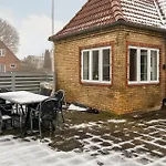 Nice Home In Hojer With Wifi * Højer