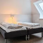Nice Home In Hojer With Wifi