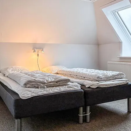 Nice Home In Hojer With Wifi